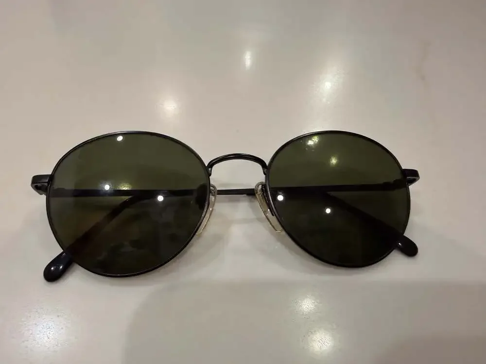 Vintage Nikon VT5801-5 Round Metal Sunglasses in Matte Black with Green Lenses